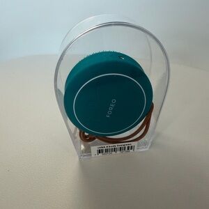FOREO LUNA 4 Body Silicone Cleansing & Firming Brush Evergreen